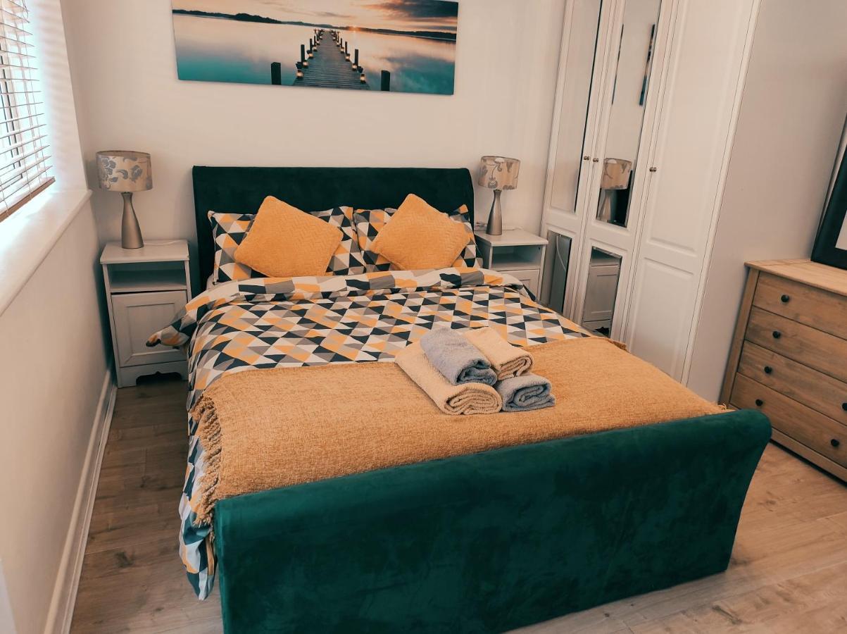 Appartement Fox Hill à Poole Extérieur photo